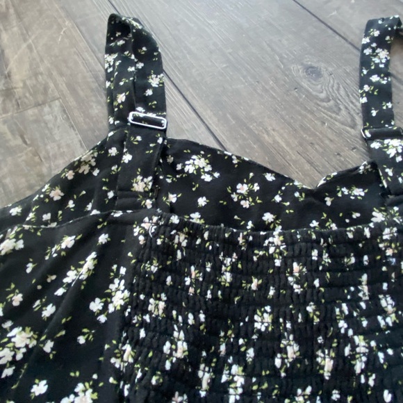 Women’s Old Navy Floral Sun Dress - Picture 5 of 5